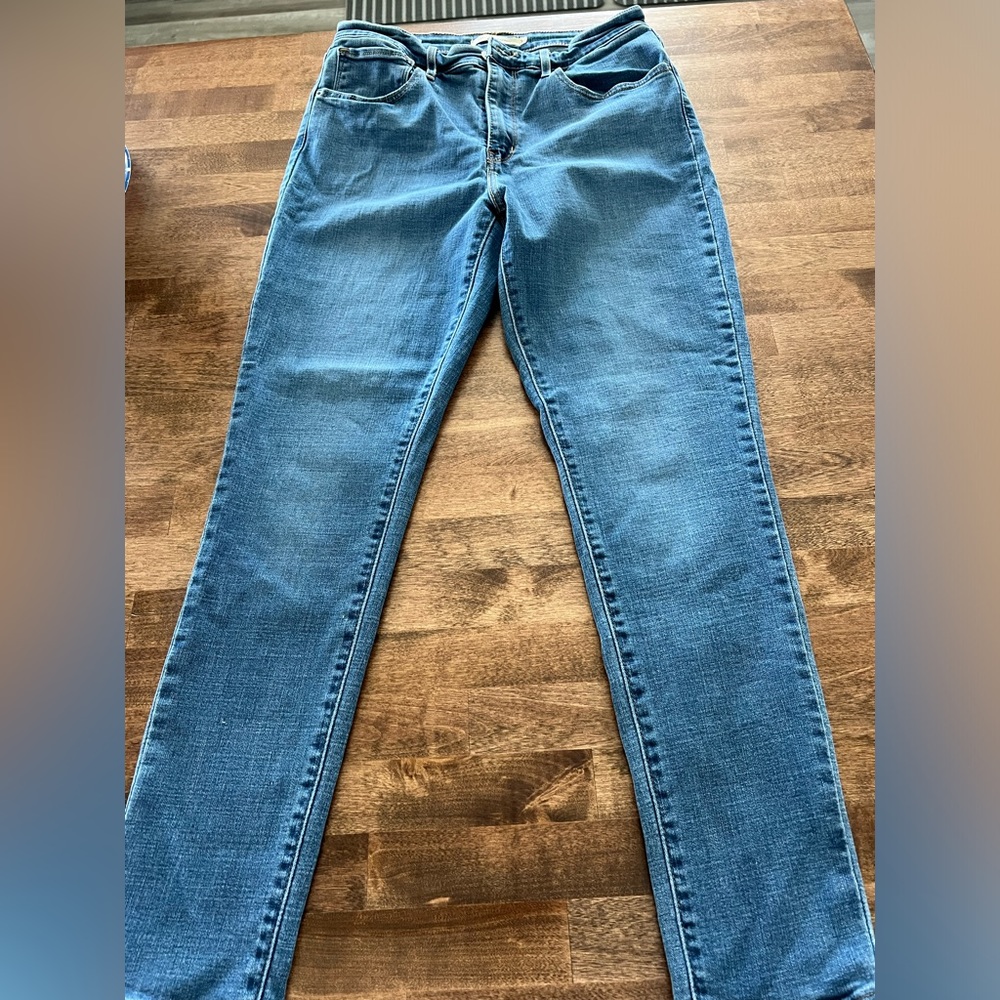 Levi's Classic Blue Women's Jeans